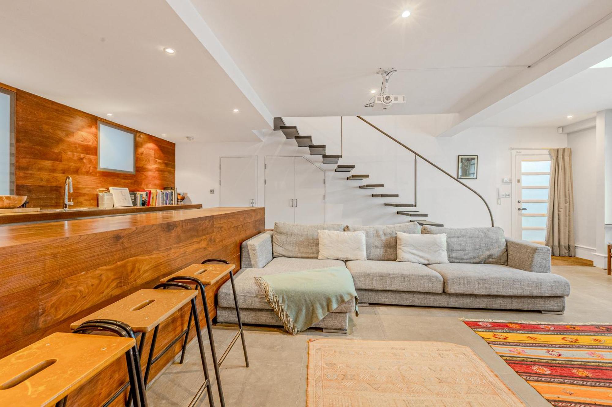 Spacious & Tranquil 2br Maisonette In Notting Hill * Londra