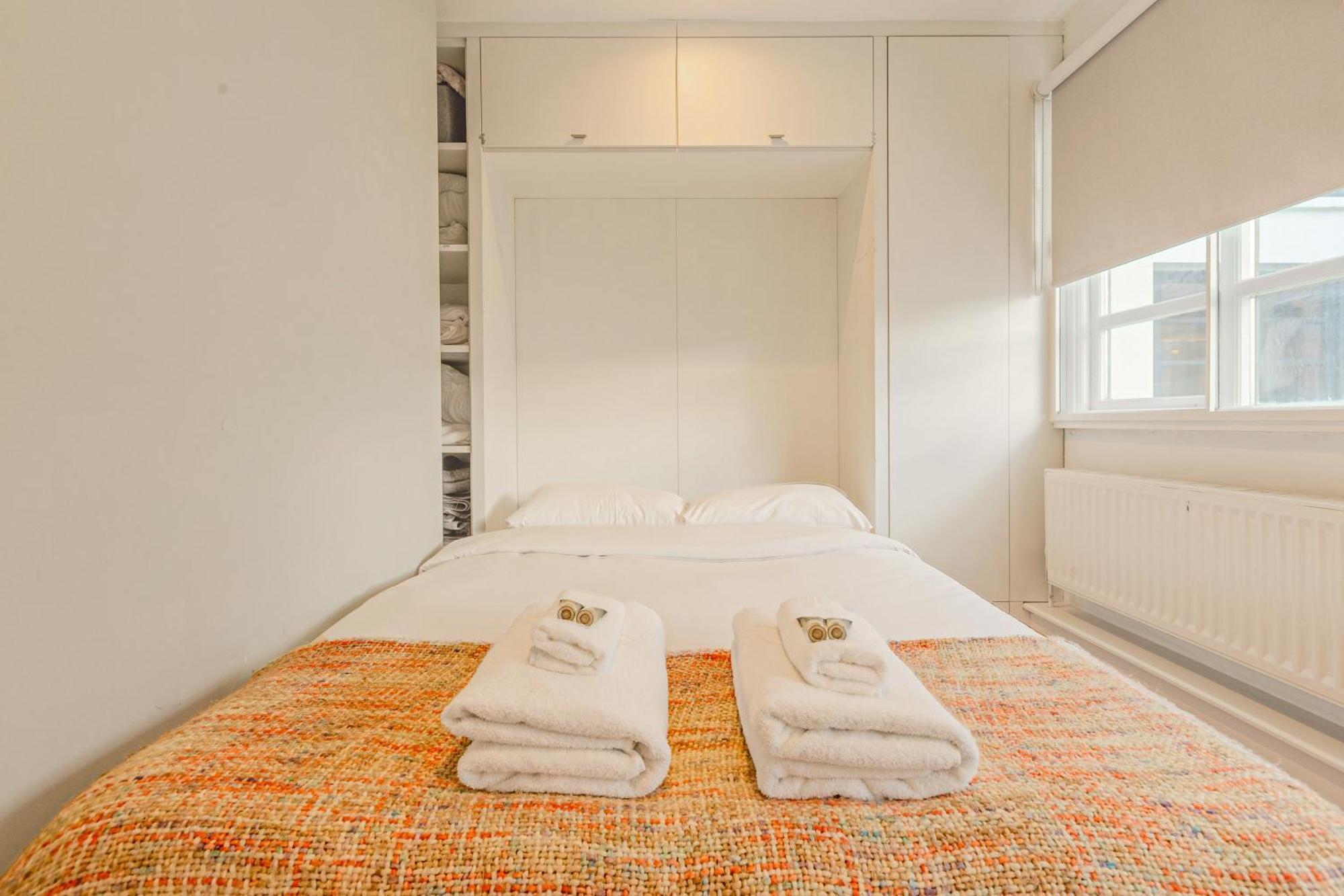 Spacious & Tranquil 2br Maisonette In Notting Hill Londra